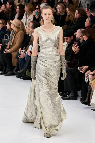 Look 5